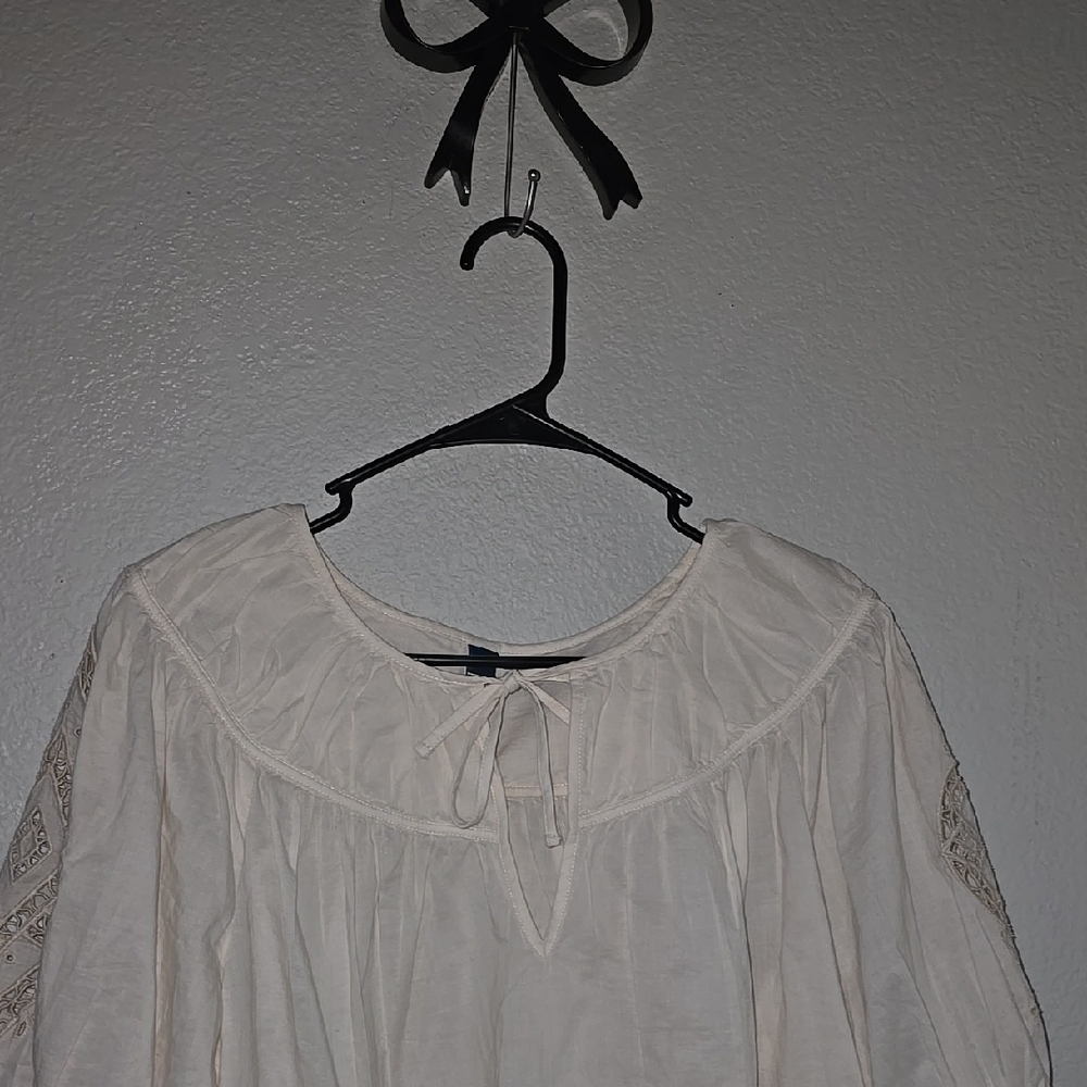 Women's Cream Top